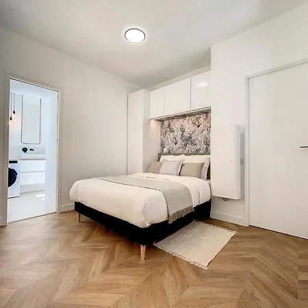 AppartChic - appartement standing - plein Centre&Parking privé Créon Exterior foto